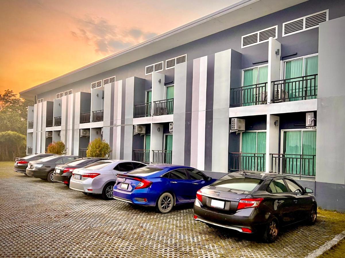 B3 Hotel Nakhon Si Thammarat Exterior photo